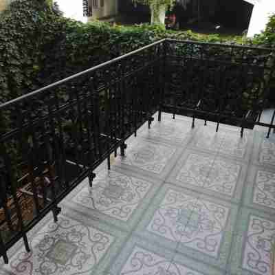 beautiful 2 rooms apartment 1 min khreschatyk st Others