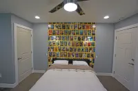 Fun Guest Quarter With Bathroom Available For Rent Close To Downtown Bend.