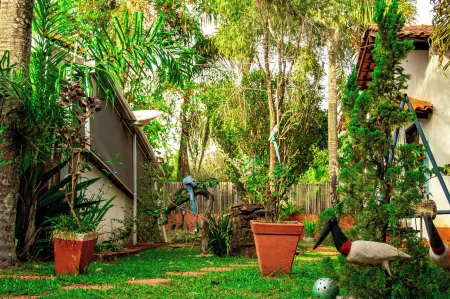 Pousada Quinta Dos Quintais Отели в г. Chapada dos Guimaraes