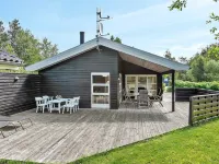 8 Person Holiday Home in Ålbæk