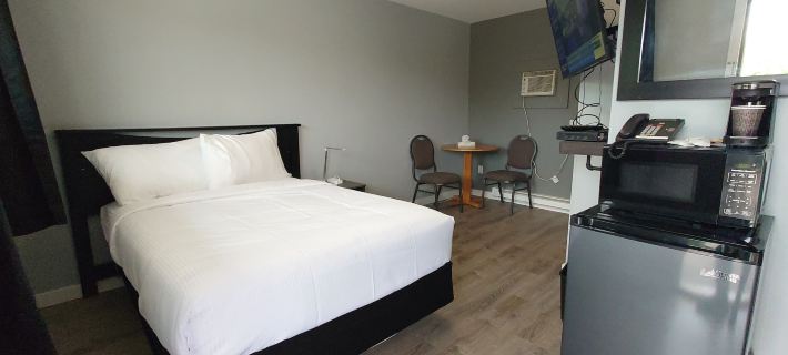 Traveler's Inn Hotels in Kenora District