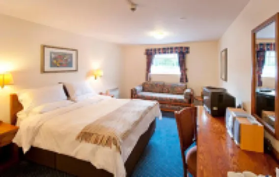 Wee Waif by Greene King Inns