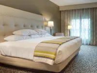 Drury Inn & Suites Pittsburgh Airport Settlers Ridge Hotels in Allegheny County