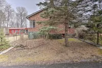 New York Vacation Rental w/ Smart TVs & Cable