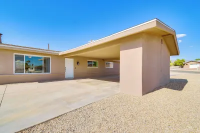 Lake Havasu Home Heated Pool, 1 Mi to Lake and Town