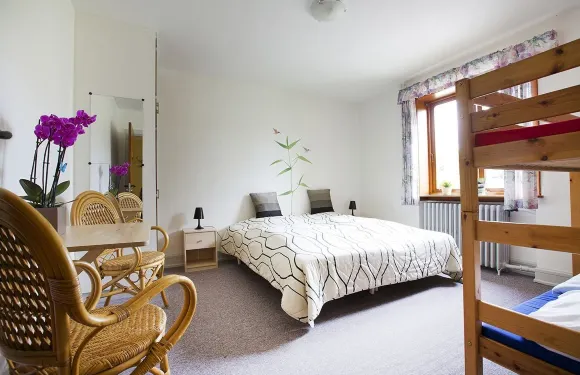 埃姆霍爾潘森酒店