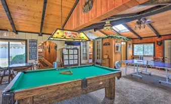 Gorgeous Oakhurst Retreat w/ Swimming Hole!