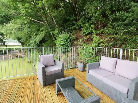 Loft Apartment Отели в г. Ллануэног