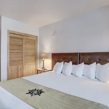 Premier Silver Mill 8229-2Br-Walk to Slopes! Kids Ski Free! 2 Bedroom Condo by RedAwning