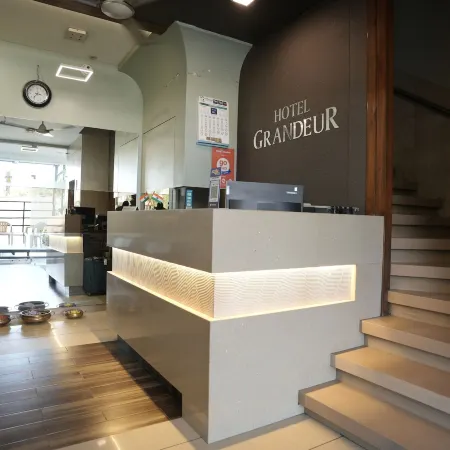 Hotel Grandeur
