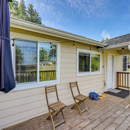 Walk to Beach: Creek-front Sekiu Home w/ Fire Pit!
