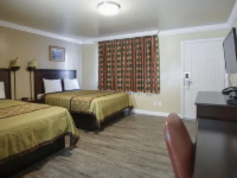 Charm Motel & Suites Hotels in Burney