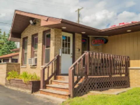 キングスウェイ イン ケアロのホテル