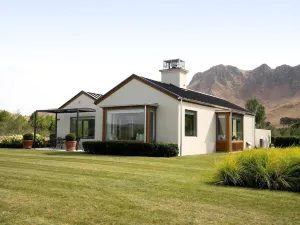 Craggy Range Luxury Vineyard Retreat
