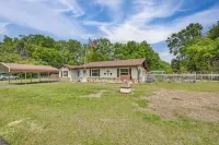 Boat, Hike, & Golf: Inviting Inverness Getaway! Hotels near Wallace Brooks Park
