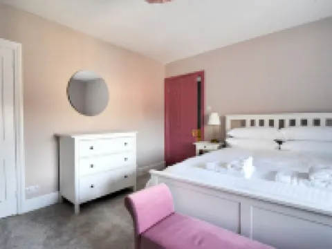 7 Seafield Road Hotels in Seaton