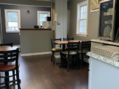 Villager Motel Hotels in Williamstown