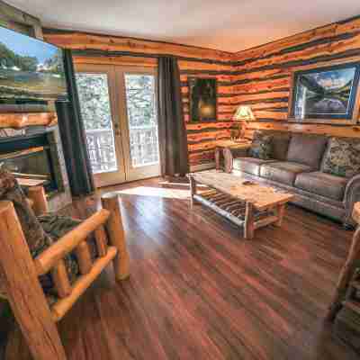 Fawn Valley Inn- 286 Condo Rooms