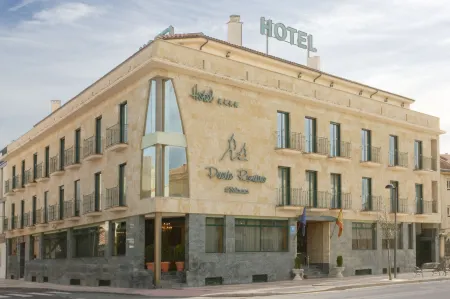Hotel Ele Puente Romano de Salamanca Отели в г. Кампо де Саламанка