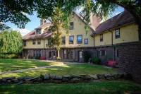 Rutgers University Inn and Conference Center Hotels near New Brunswick
