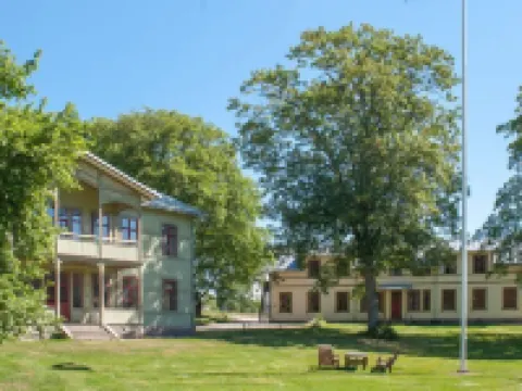 隆內比·布朗斯帕·凡卓赫住宿加早餐旅館 隆內比酒店