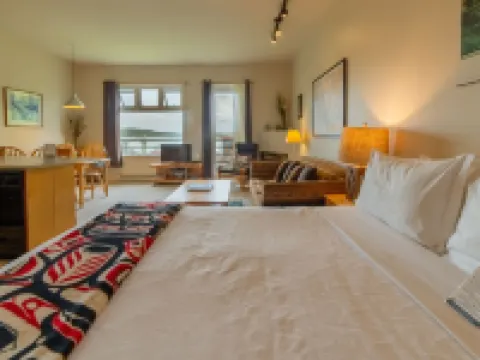 Island Village Properties at Fred Tibbs Hotels in Tofino