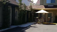Marin Lodge Hotels in San Rafael