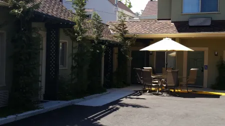 Marin Lodge Отели в г. Сан Джеронимо