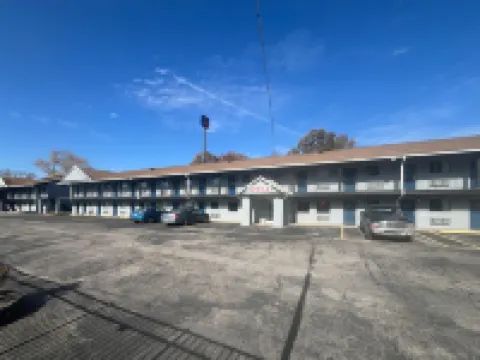 Studio 6 Suites Hurricane, WV Hotels in 