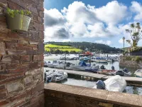 7 Island Quay Hotel a Chillington