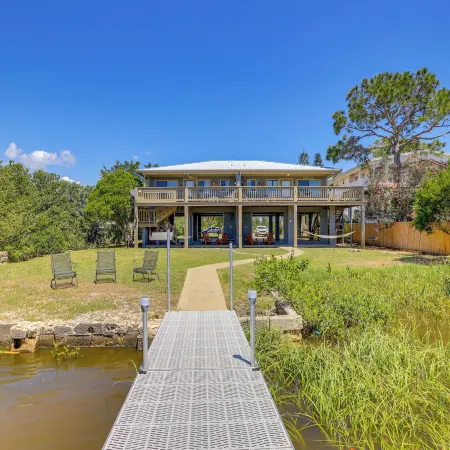Waterfront Cedar Key Duplex Home: Grill & Dock!