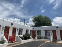 Cottonwood Court Motel