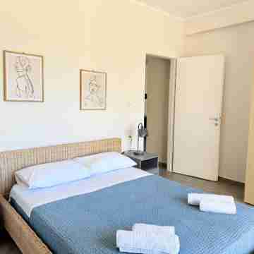 Fifty Shades of Blue 10 sec to sea 5PL 2BD 2BA Others