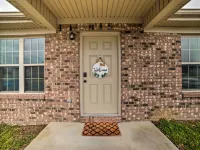 Quaint Family Home Near Downtown Murray and MSU Hotels in Murray