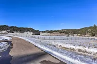 Black Hills Cabin w/ Hot Tub: 11 Mi to Mt Rushmore - Maalaistalo