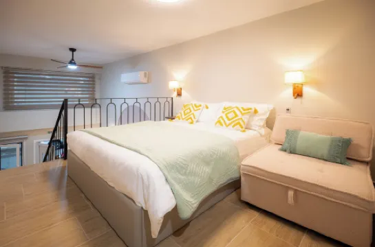 Vayas Residences - Agora
