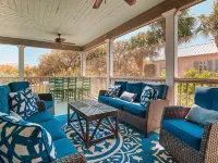 Come and Wind down and Relax at Family Tides! 6 Bedroom Villa by Peace Vacations Hotels in Georgetown
