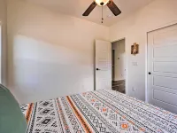 Hot Tub & Views: 'Mountain High Pines Retreat' Hotels in Pine