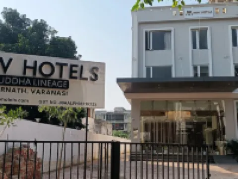 Hhw Buddha Lineage Hotels near Sarnath