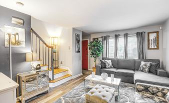 Newark Home w/ Deck & Fire Pit, 16 Mi to NYC!