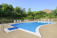 Ramada by Wyndham Columbus North Hotels in Westerville