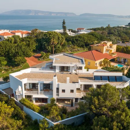Limoni Luxury Suites