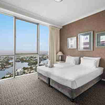 Chevron Renaissance - Private Apartments Rooms