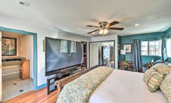 Elegant Home w/ Pool Table: 3 Mi to Vegas Strip!