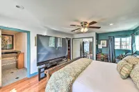 Elegant Home w/ Pool Table: 3 Mi to Vegas Strip!