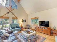 Beautiful McCall Cabin Perfect for Families! Hotels in McCall