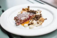 Hotel Café Restaurant 't Raedhûs Buitenpost周辺のホテル