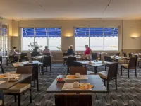 Cerise Royan - le Grand Hôtel de la Plage Hotels in Royan