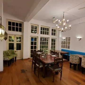 Mango Tree Courtyard Dehradun