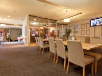 Enfield Hotel Hotels in Clearview